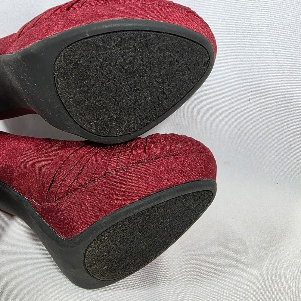 Rocket Dog K9 Red Pleated Knot Platform Pumps Floral Lining Heels Burgundy - Picture 9 of 10